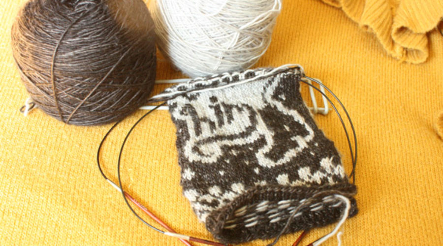 Han Solo Mittens (Works in Progress)